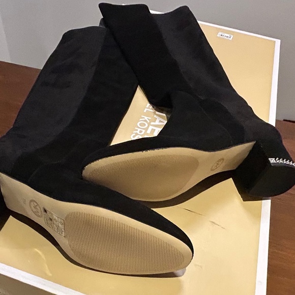 Michael Kors Sabrina  Black Suede Leather Boots, Size 9 M - Picture 13 of 16